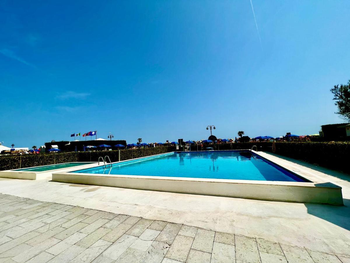 Blue Moon Penthouse Appartement Lido di Jesolo Buitenkant foto